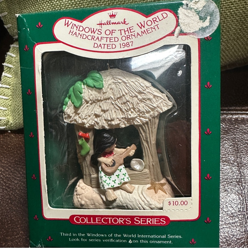 1987 Hallmark Keepsake Ornament Mele‎ Kalikimaka Windows Of The World #3